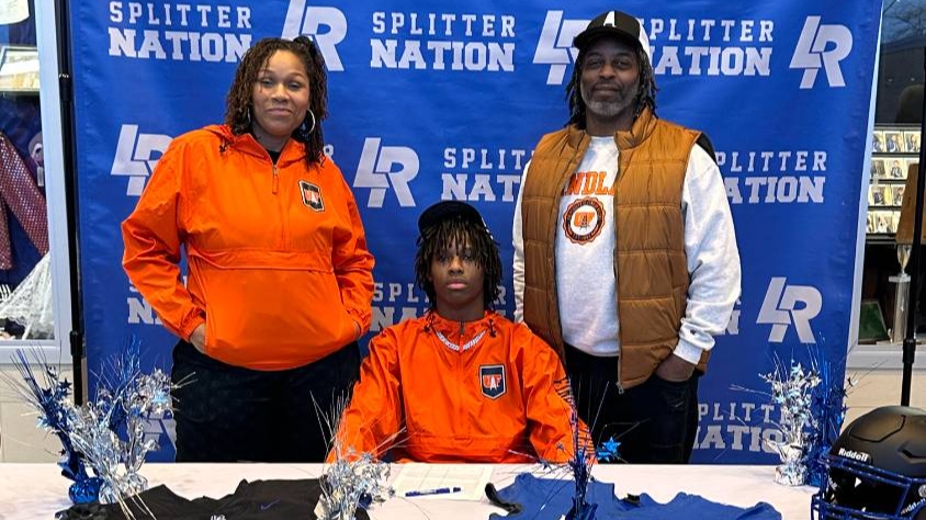 Eric Jones Signs with the University of Findlay! - Content Image for lincolnseniorhighschool_bigteams_17656