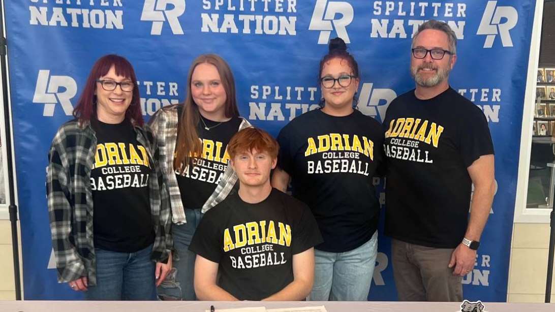 Brendan Iacofano Signs with Adrian College! - Content Image for lincolnseniorhighschool_bigteams_17656