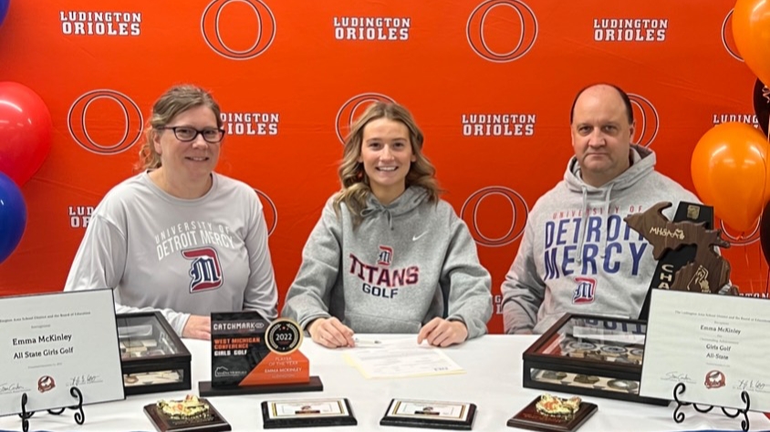 Emma McKinley signs to Play Golf at Detroit Mercy  - Content Image for ludingtonhighschool_bigteams_17681
