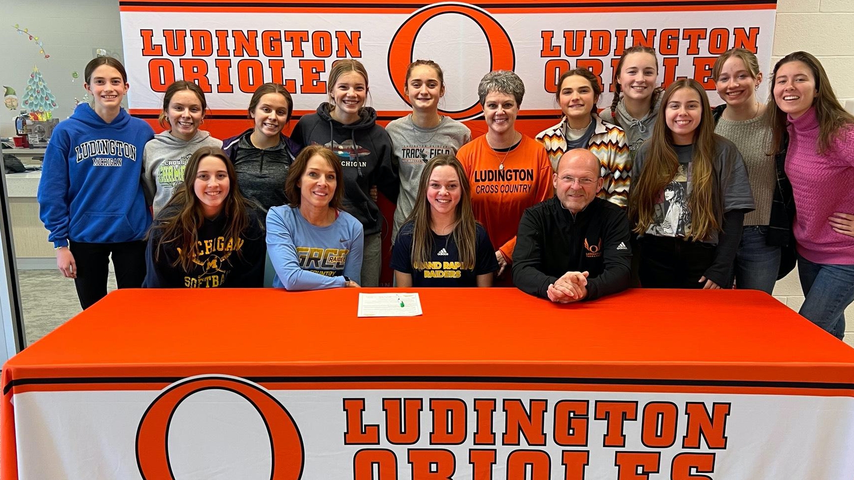 Mackenzie Keillor signs with GRCC for Cross Country - Content Image for ludingtonhighschool_bigteams_17681