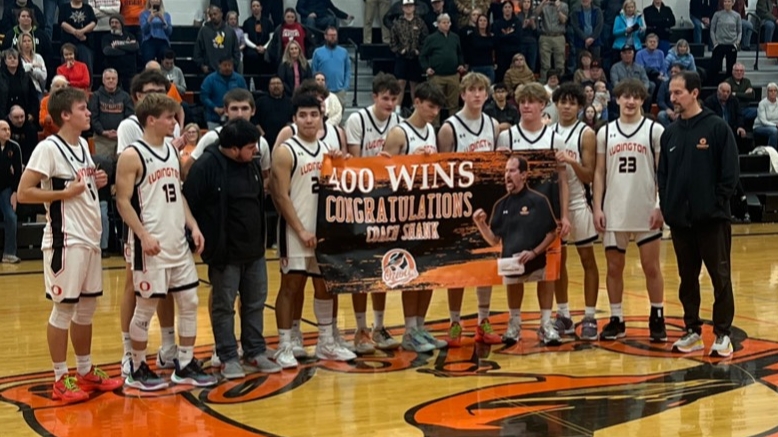 Thad Shank Registers over 400 Coaching Wins  - Content Image for ludingtonhighschool_bigteams_17681