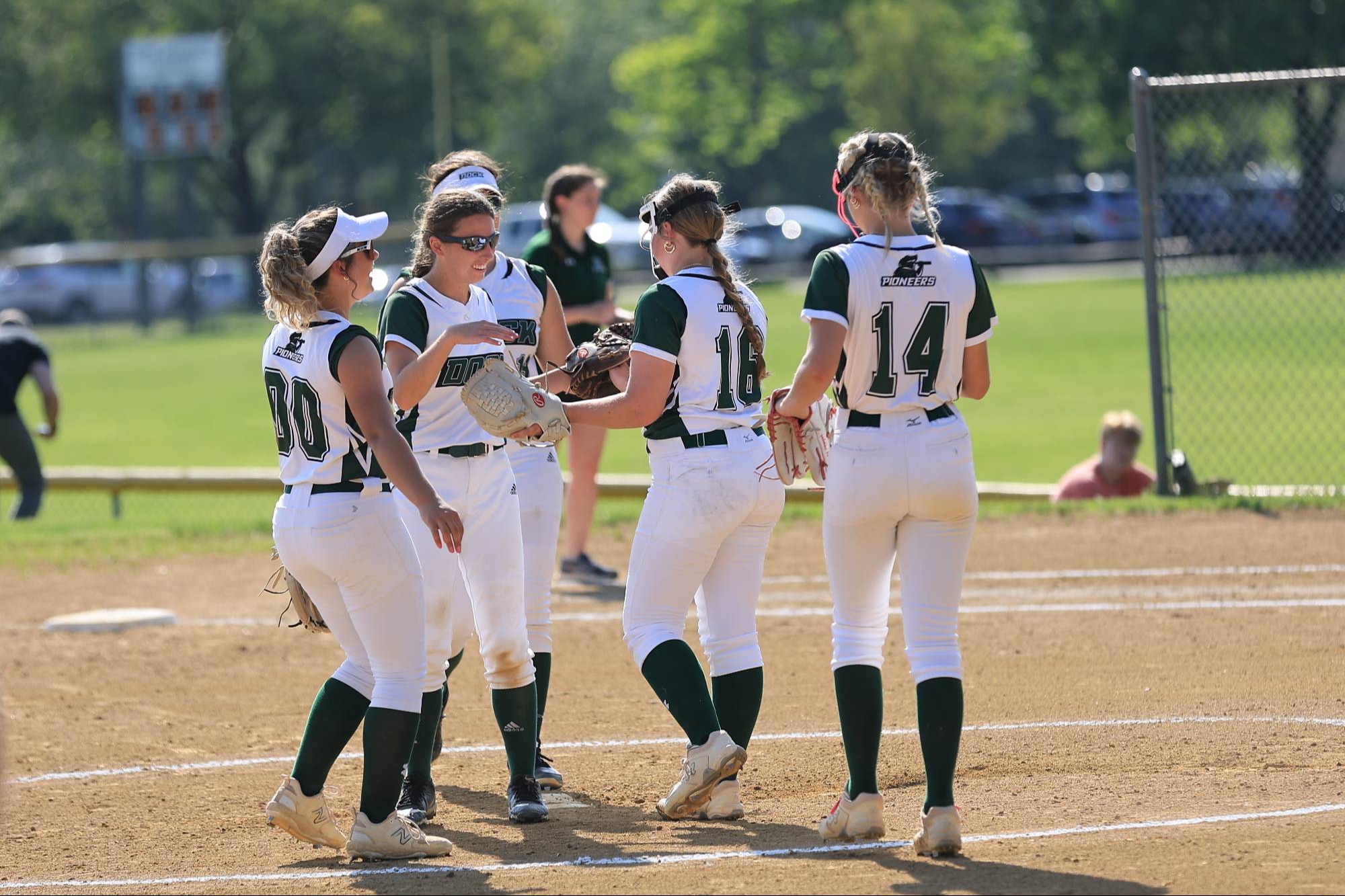 Softball Defeats Faith Christian, Wins Districts - Content Image for demo43500_bigteams_com