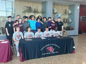 1685542589_DavenportPowerlifters.jpg - Image for Congrats to our Grandville Powerlifters..... Signing with Davenport