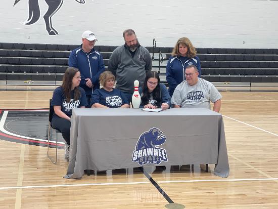 							Erynn Gibbs signs her letter of intent to Shawnee State.					