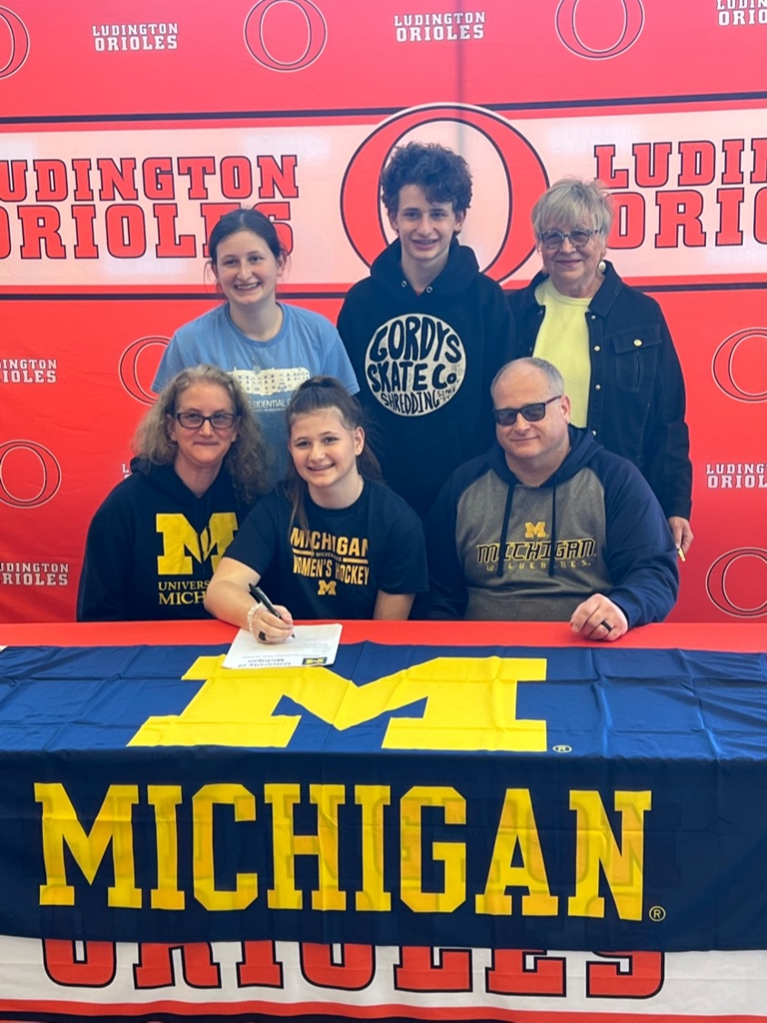 Reya Dila signs to play Women's Hockey at University of Michigan - Content Image for ludingtonhighschool_bigteams_17681